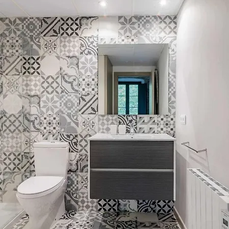 Bonaventura 4 Restored In Heart Of Apartamento Girona